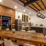 Villa Java